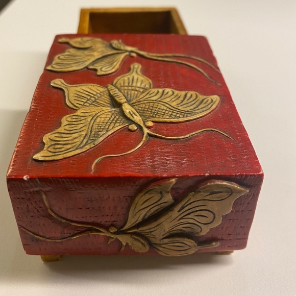 Butterfly Jewelry Box in Stone - Picture 8 of 12